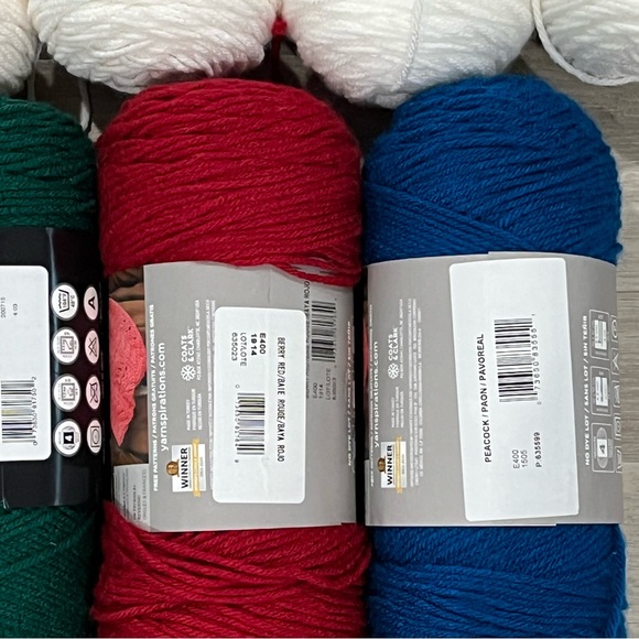 NWT Set of 7 Skeins Red Heart With Love Yarn (White/Red/Green/Blue) Medium Wt #4 - Picture 5 of 16